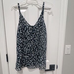 Lightweight tank, adjustable straps, button details, slight peplum